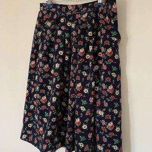 Vintage high waisted midi floral skirt